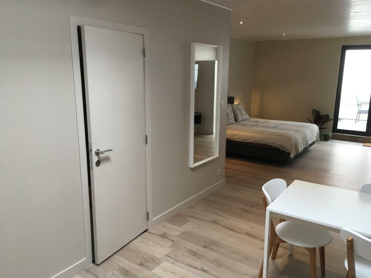 Studio 'T Ponton Nieuwpoort Buitenkant foto